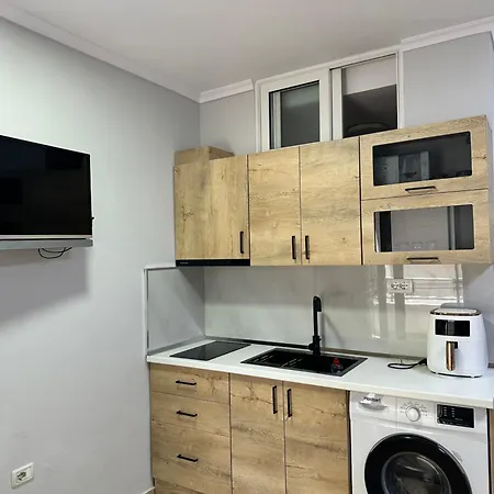 Roses Place Апартаменты Голем