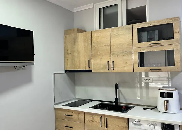 Roses Place Апартаменты Голем