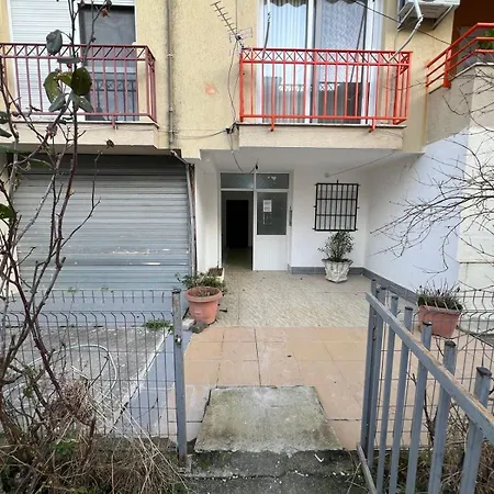 Roses Place *